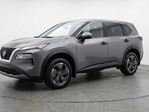Used 2025 Nissan Rogue SV FWD image 3