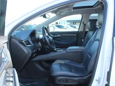 Used 2021 Buick Enclave Premium w/ Experience Buick Package image 9