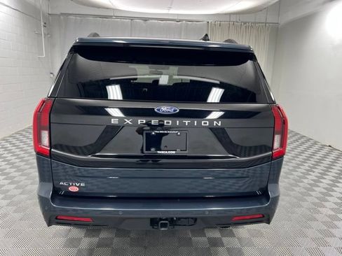 Used 2025 Ford Expedition Active AWD/4WD image 7