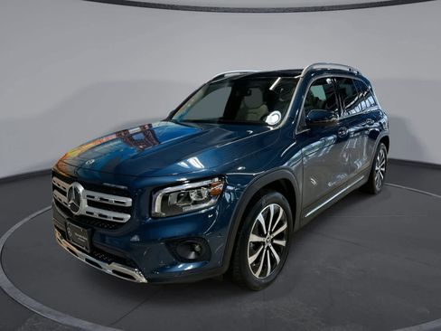 Certified 2022 Mercedes-Benz GLB 250 4MATIC image 1