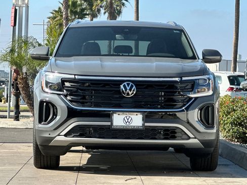 New 2026 Volkswagen Atlas Cross Sport SE image 3