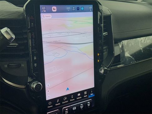 New 2025 RAM 2500 Limited w/ Towing Technology Group image 15