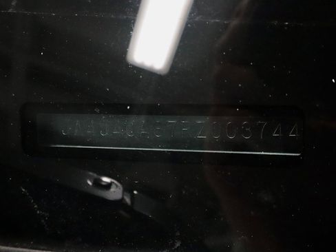 Used 2024 Mitsubishi Outlander ES image 31