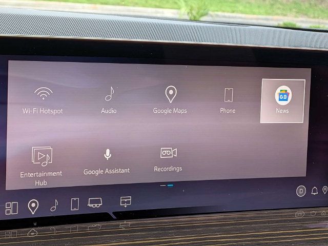 Certified 2025 Cadillac Escalade Premium Luxury AWD/4WD image 23