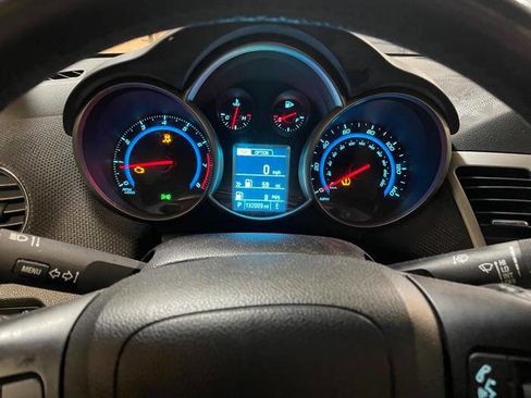 Used 2015 Chevrolet Cruze LT image 36