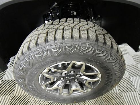 New 2026 Chevrolet Colorado ZR2 w/ Technology Package image 17