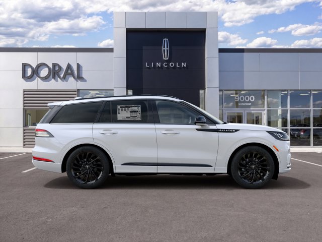 New 2027 Lincoln Aviator Reserve w/ Jet Appearance Package RWD image 5