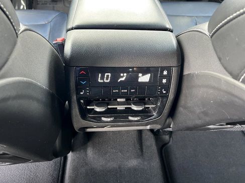 Used 2021 Jeep Grand Cherokee L Limited image 19