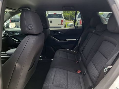 Used 2025 Chevrolet Equinox LT AWD/4WD image 13