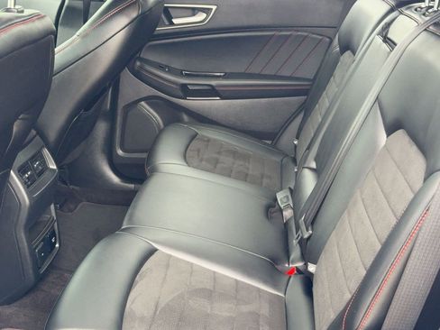 Certified 2020 Ford Edge ST-Line image 26