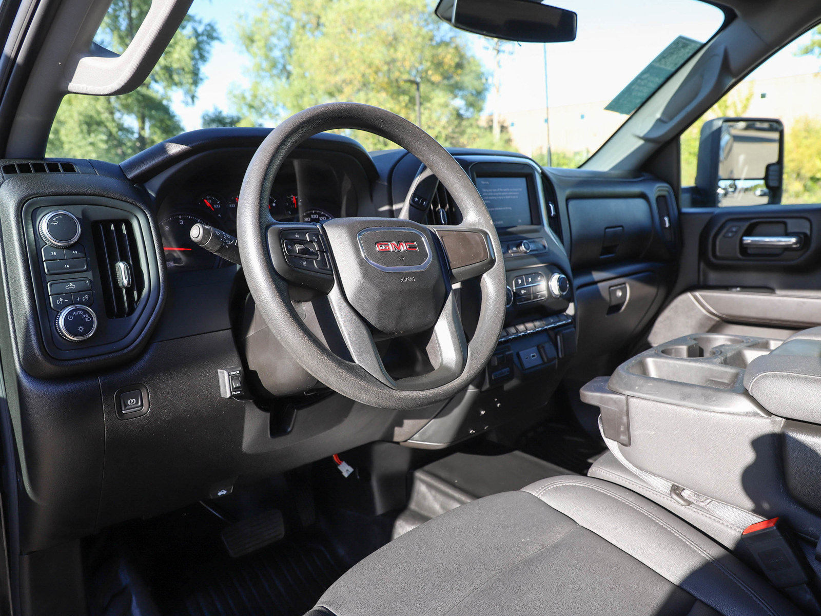 Used 2024 GMC Sierra 2500 Pro AWD/4WD image 23
