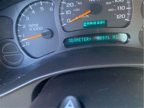 Used 2004 Chevrolet Silverado 1500 LS w/ Light Duty Power Package image 9