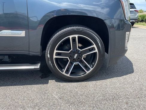 Used 2020 Cadillac Escalade Platinum AWD/4WD image 32
