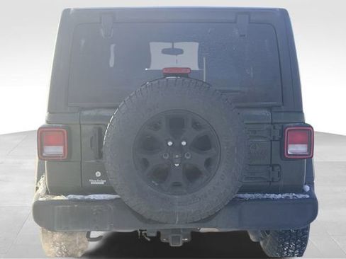 Used 2021 Jeep Wrangler Sport image 4