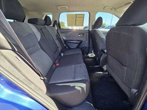 Used 2023 Nissan Rogue SV FWD image 12