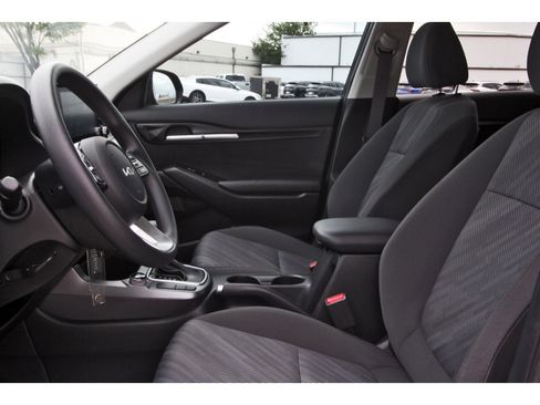 Used 2023 Kia Seltos LX image 27