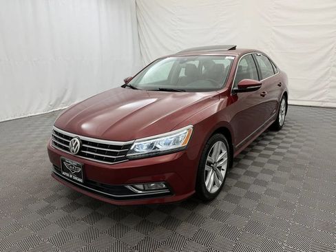 Used 2016 Volkswagen Passat 1.8T SEL Premium FWD image 2