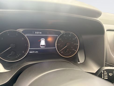 Used 2024 Nissan Rogue SV FWD image 9