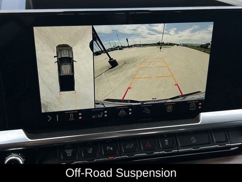 Used 2025 GMC Sierra 2500 SLT w/ SLT Convenience Package image 21