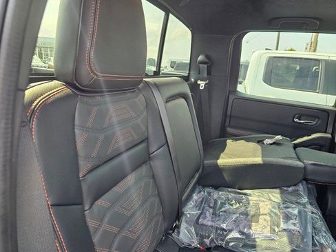New 2025 Nissan Frontier PRO-4X w/ Pro Premium Package image 18