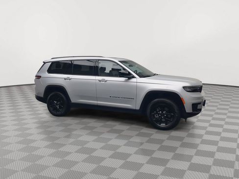 Used 2025 Jeep Grand Cherokee L Altitude AWD/4WD image 42