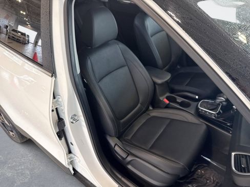Used 2025 Kia Seltos EX w/ EX Sunroof Package AWD/4WD image 16