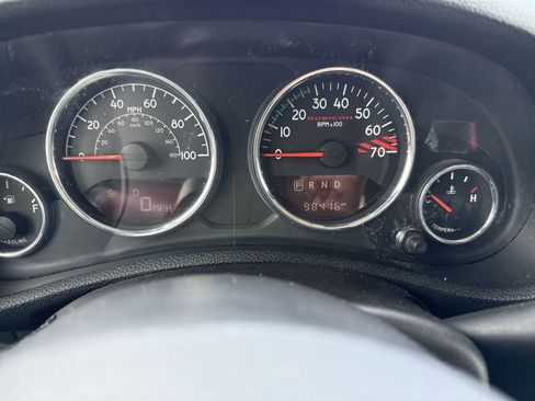 Used 2016 Jeep Wrangler Unlimited Rubicon AWD/4WD image 16