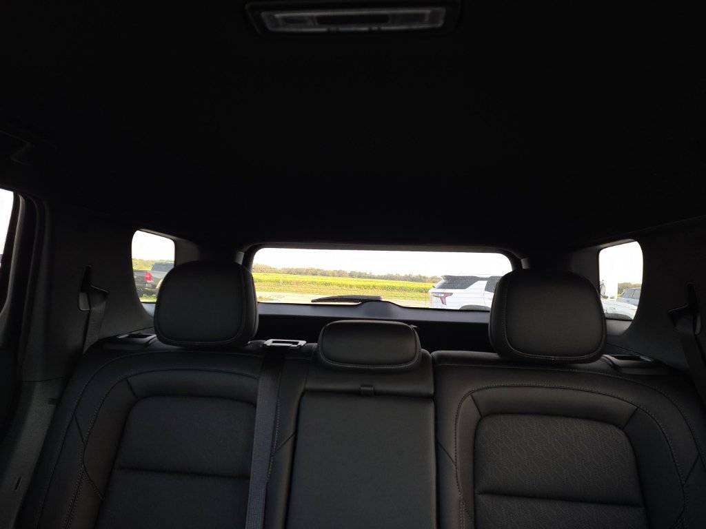 Used 2026 Chevrolet Equinox LT w/ Convenience Package II FWD image 19