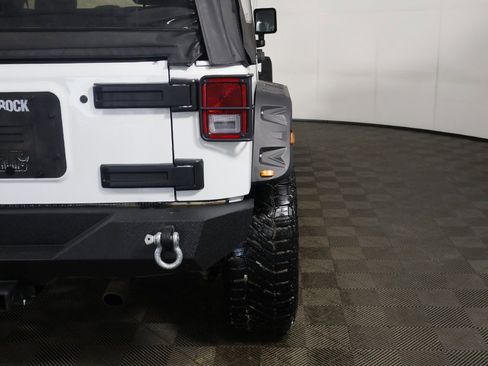 Used 2015 Jeep Wrangler Unlimited Sport w/ Connectivity Group image 11