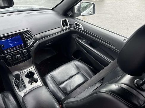 Used 2019 Jeep Grand Cherokee Limited AWD/4WD image 27