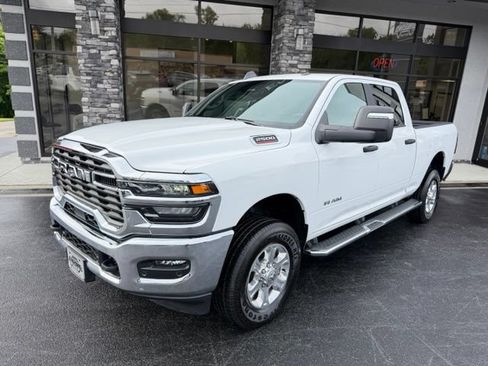 Used 2026 RAM 2500 Big Horn AWD/4WD image 13