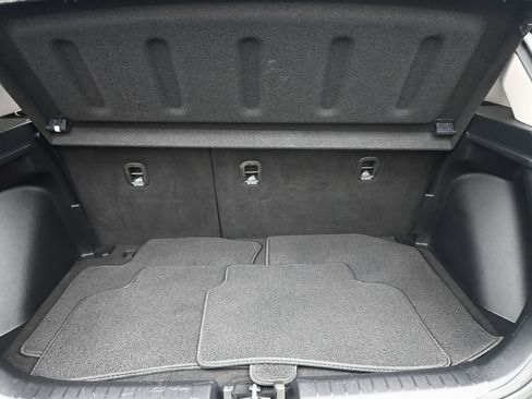 Certified 2023 Hyundai Venue Limited w/ Cargo Package image 27