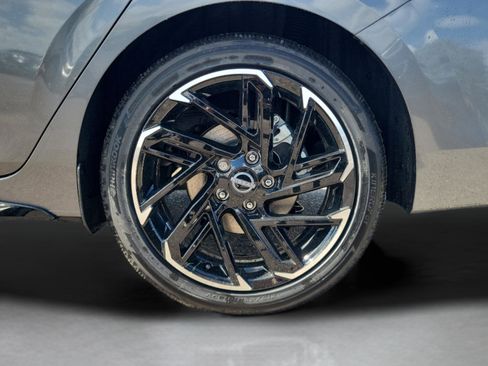 New 2026 Nissan Sentra SR w/ Floor Mat Package image 7