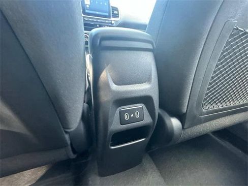 New 2025 Hyundai Venue SEL image 6