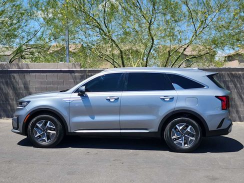 Used 2022 Kia Sorento S FWD image 5