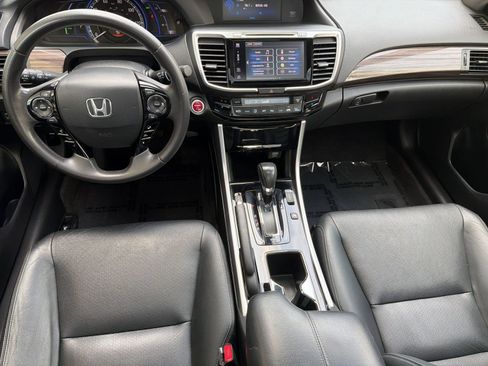 Used 2017 Honda Accord EX-L image 14