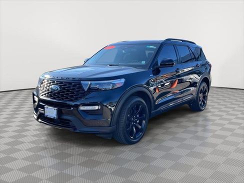 Used 2023 Ford Explorer ST-Line w/ Class IV Trailer Tow Package image 3