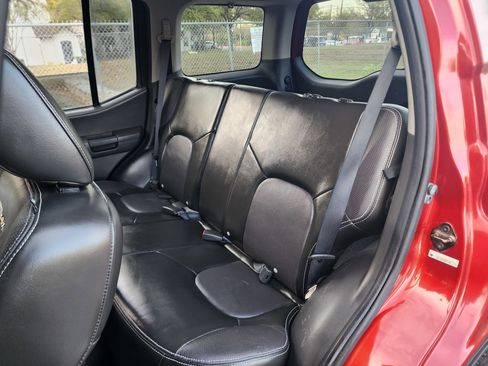 Used 2015 Nissan Xterra PRO-4X w/ Pro-4x Leather Package image 22