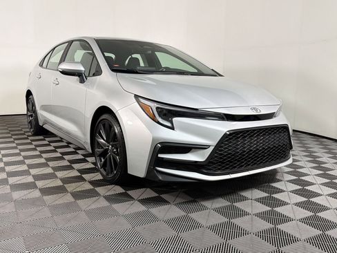 Used 2023 Toyota Corolla SE FWD image 18
