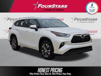 Used 2023 Toyota Highlander XLE FWD video 1