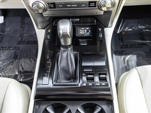 Used 2021 Lexus GX 460 Premium w/ Accessory Package AWD/4WD image 20