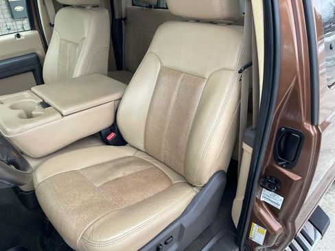 Used 2011 Ford F250 Lariat w/ Chrome Pkg image 27