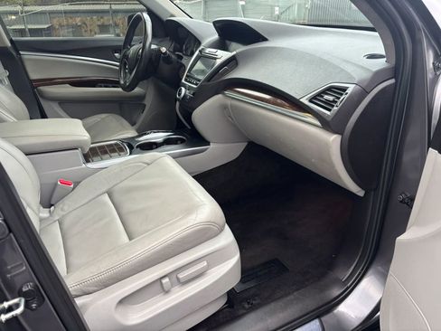 Used 2017 Acura MDX SH-AWD Sport Utility 4D image 12