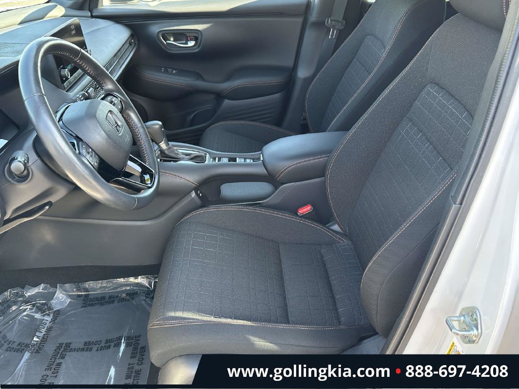 Used 2024 Honda HR-V Sport image 17