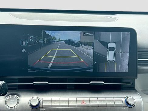 Used 2024 Hyundai Kona Limited FWD image 13
