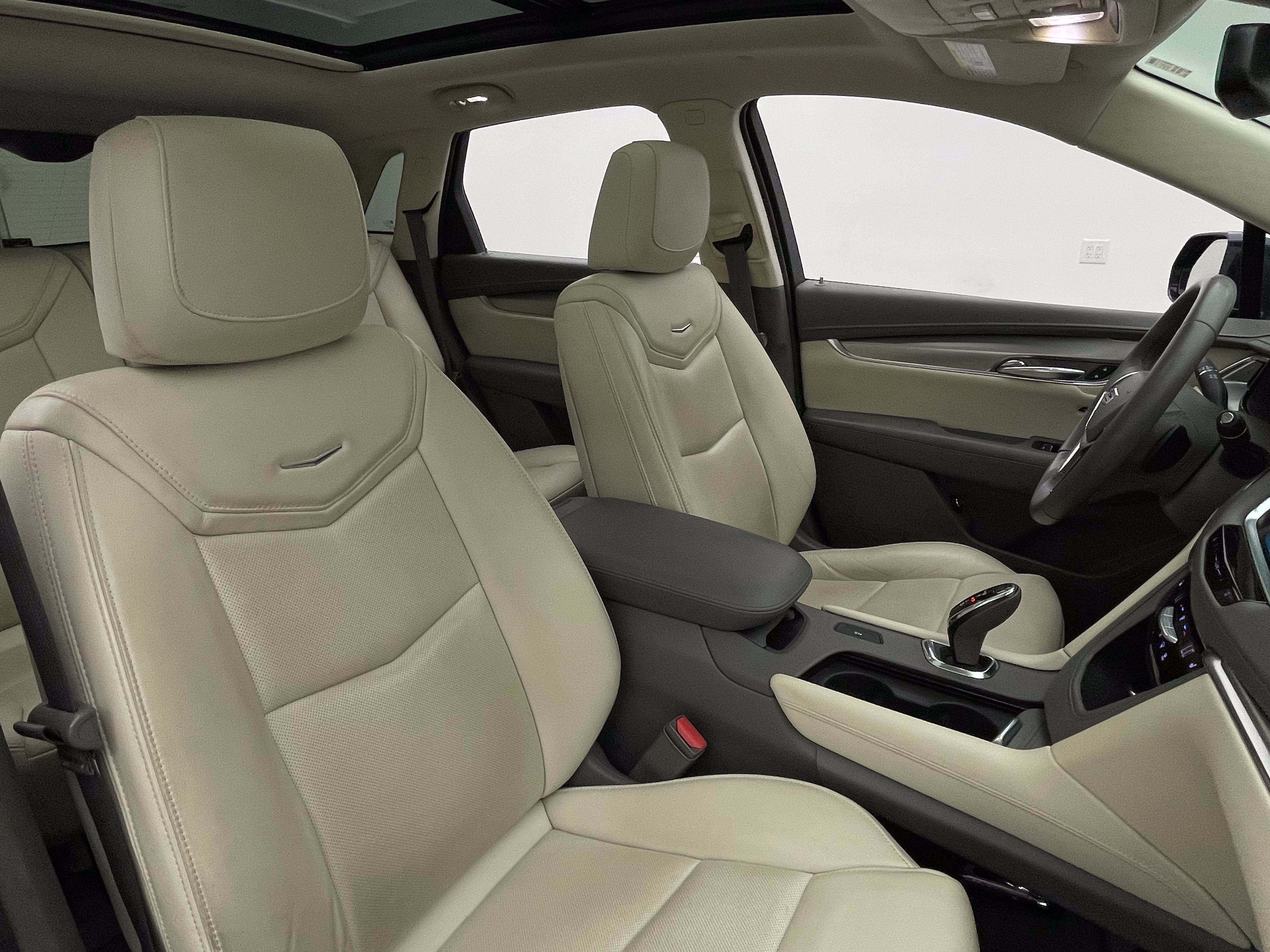 Used 2018 Cadillac XT5 Luxury FWD image 35