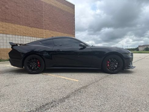 Used 2024 Ford Mustang GT Premium RWD image 7