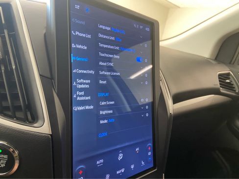 Used 2024 Ford Edge SEL image 30