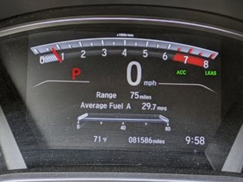 Used 2018 Honda CR-V Touring image 11