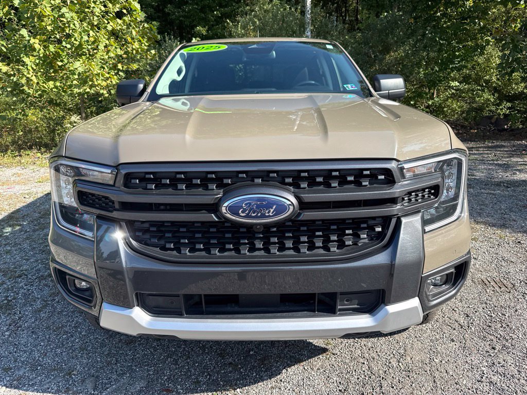 Used 2025 Ford Ranger XLT AWD/4WD image 2